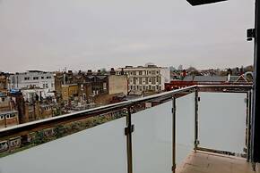 Putney Hotel