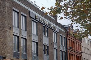 Putney Hotel