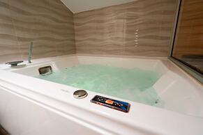 OLYMPUS VIEW Rooms Sauna & Spa