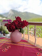 OLYMPUS VIEW Rooms Sauna & Spa