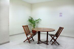 OYO 266 Margonda Residence 5