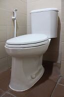 OYO 266 Margonda Residence 5