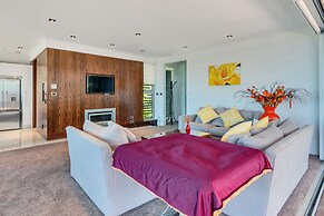 Elegant Sea-View Villa on the Northshore