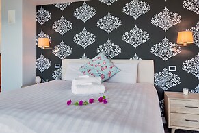 Elegant Sea-View Villa on the Northshore