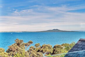 Elegant Sea-View Villa on the Northshore