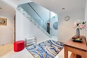 Elegant Sea-View Villa on the Northshore