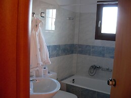 Kyma  Hotel