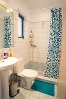 Porto Rafti view by Akroploron