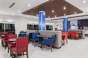 Holiday Inn Express & Suites Madison by IHG