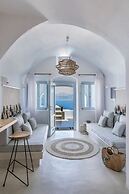 3 Caves Villa by Caldera Houses