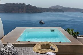 3 Caves Villa by Caldera Houses