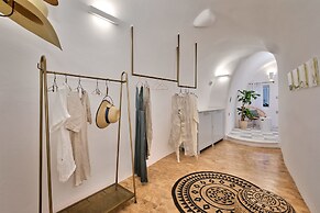 Namaste Suites by Oias Local Cavehouses