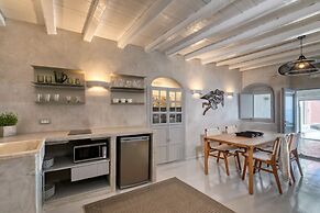 Marble Sun Villa by Caldera Houses