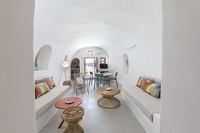 White Cave Villa by Caldera Houses