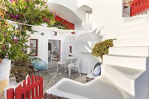 White Cave Villa by Caldera Houses