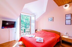 Apartments Mali Paradiso