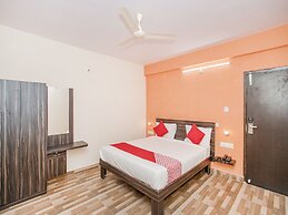OYO 10480 Hotel PMR