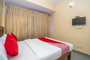 OYO 12965 Archana Comforts