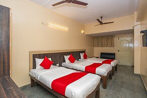 OYO 12965 Archana Comforts