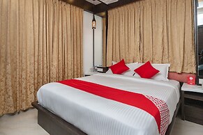 Capital O 18946 Admire Suit Hospitality