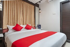 Capital O 18946 Admire Suit Hospitality