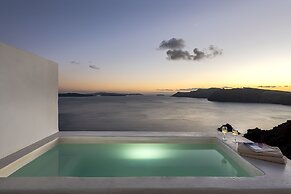 Big Blue Villa by Caldera Houses