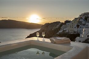 Big Blue Villa by Caldera Houses