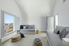 Big Blue Villa by Caldera Houses