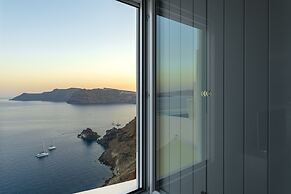 Big Blue Villa by Caldera Houses