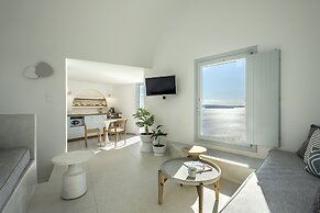 Big Blue Villa by Caldera Houses