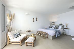 Big Blue Villa by Caldera Houses