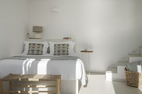 Big Blue Villa by Caldera Houses