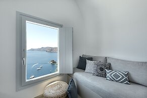 Big Blue Villa by Caldera Houses