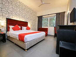 Capital O 15754 Mookkannoor Tourist Home