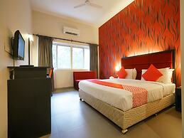 Capital O 15754 Mookkannoor Tourist Home