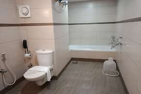 Capital O 19742 Hotel Dona Castle