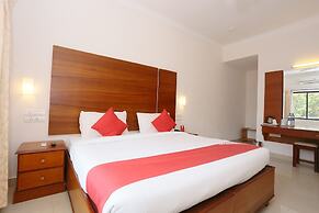 Capital O 19742 Hotel Dona Castle