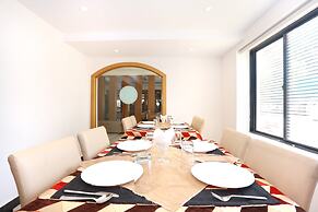 Capital O 19742 Hotel Dona Castle