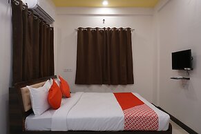 OYO 22963 White Castle Heritage