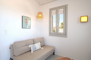 Paros Comfy Suites