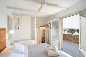 Paros Comfy Suites