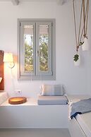 Paros Comfy Suites
