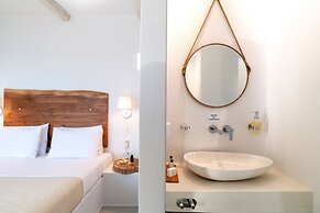 Paros Comfy Suites