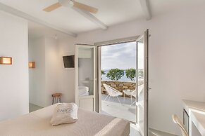 Paros Comfy Suites