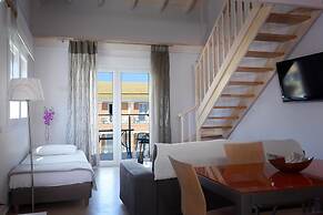 Kavos Plaza Hotel
