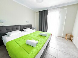 Kavos Plaza Hotel