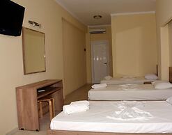 Kavos Plaza Hotel