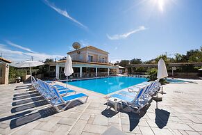 Kavos Plaza Hotel