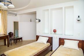 Viamond Hotel