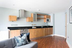 Spacious 2 Bed - Battersea High Street